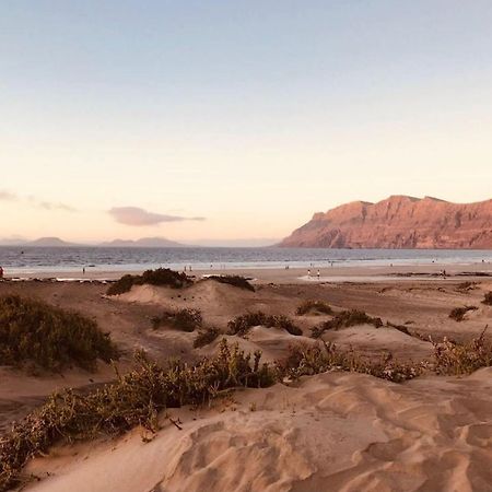 Hotel Casa Bianca Caleta De Famara Esterno foto